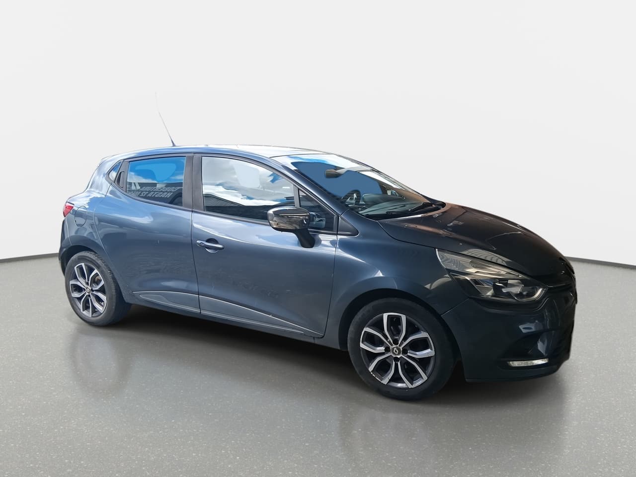 Automovil Renault Clio