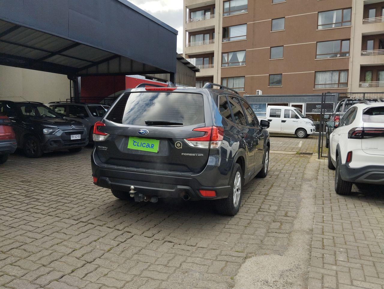 Station Wagon Subaru Forester