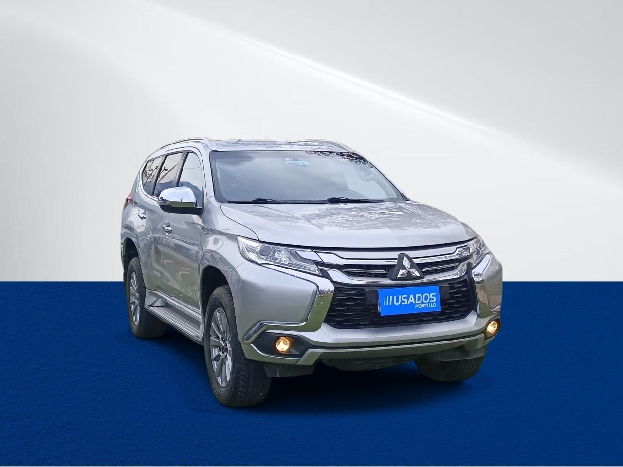 Station Wagon Mitsubishi Montero