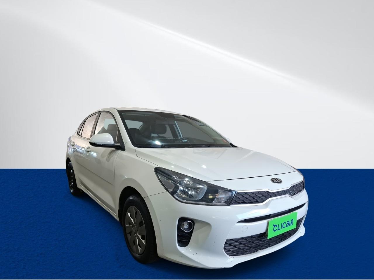 Automovil Kia Rio 4