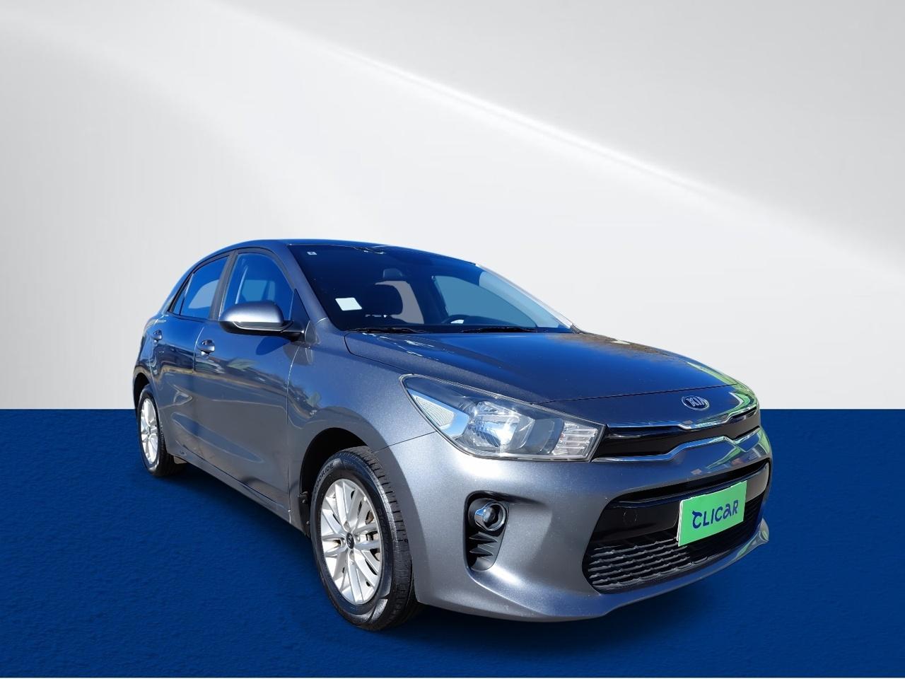 Automovil Kia Rio 5