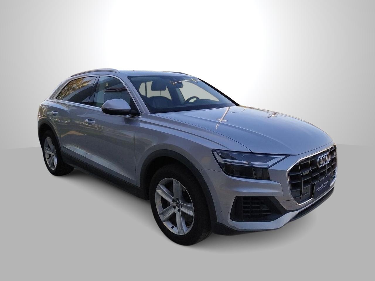 Station Wagon Audi Q8