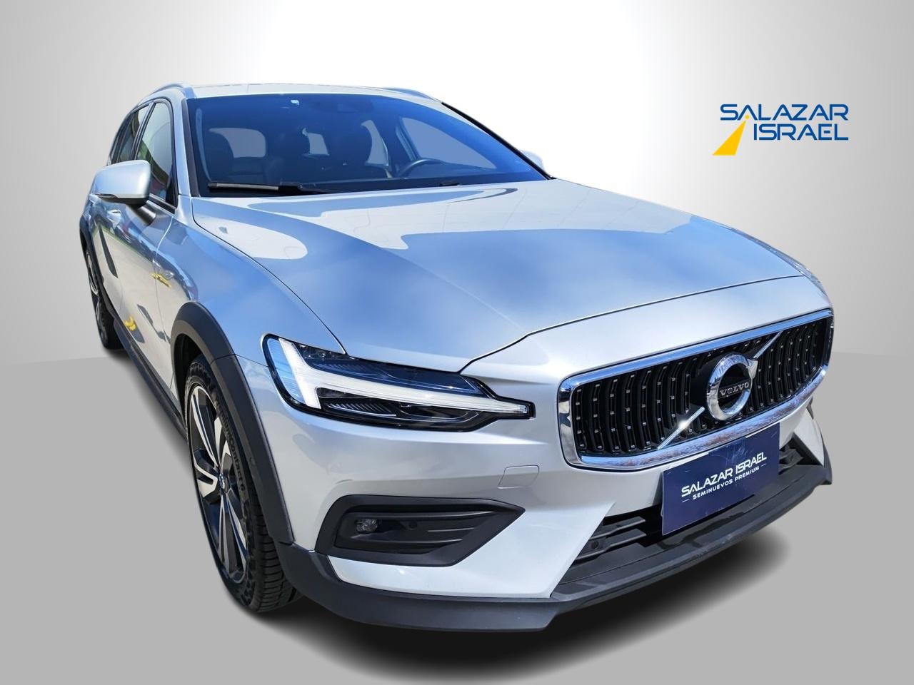 Station Wagon Volvo V60 Cross Country