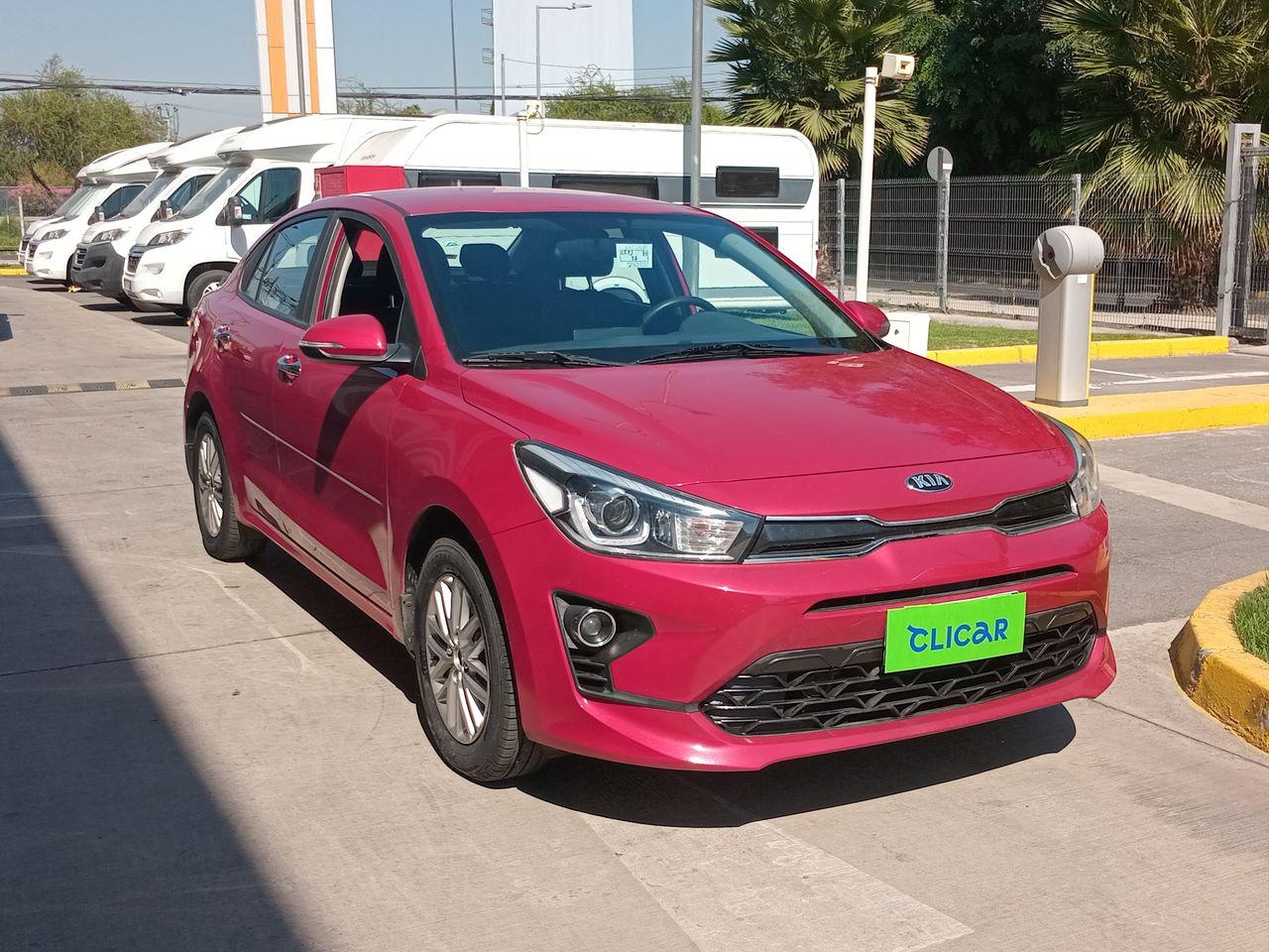 Automovil Kia Rio4