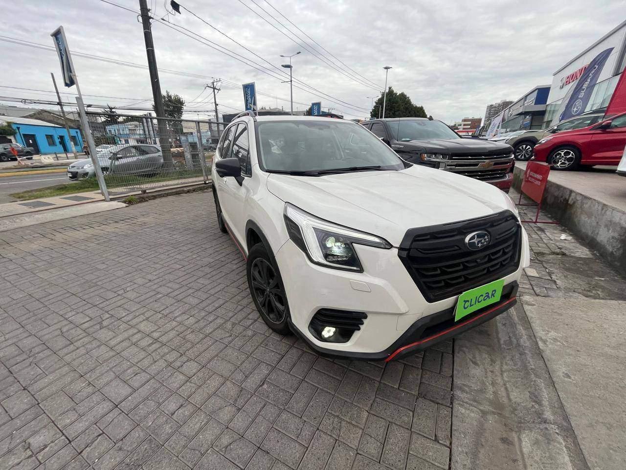 Station Wagon Subaru Forester