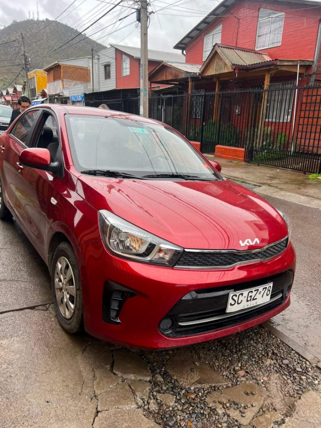 Automovil Kia Soluto