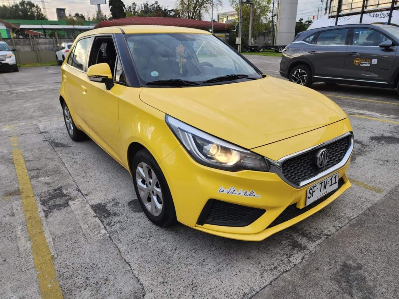 Automovil Mg Mg 3