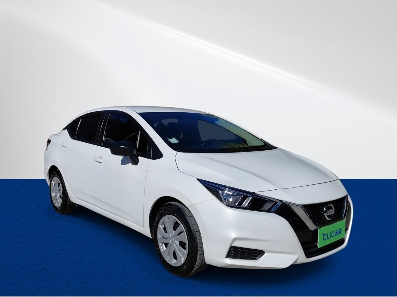 Automovil Nissan Versa