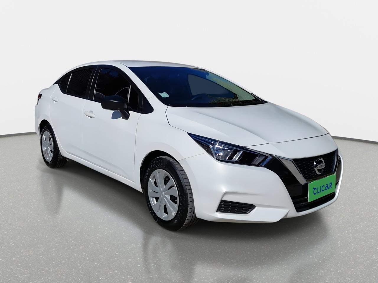 Automovil Nissan Versa