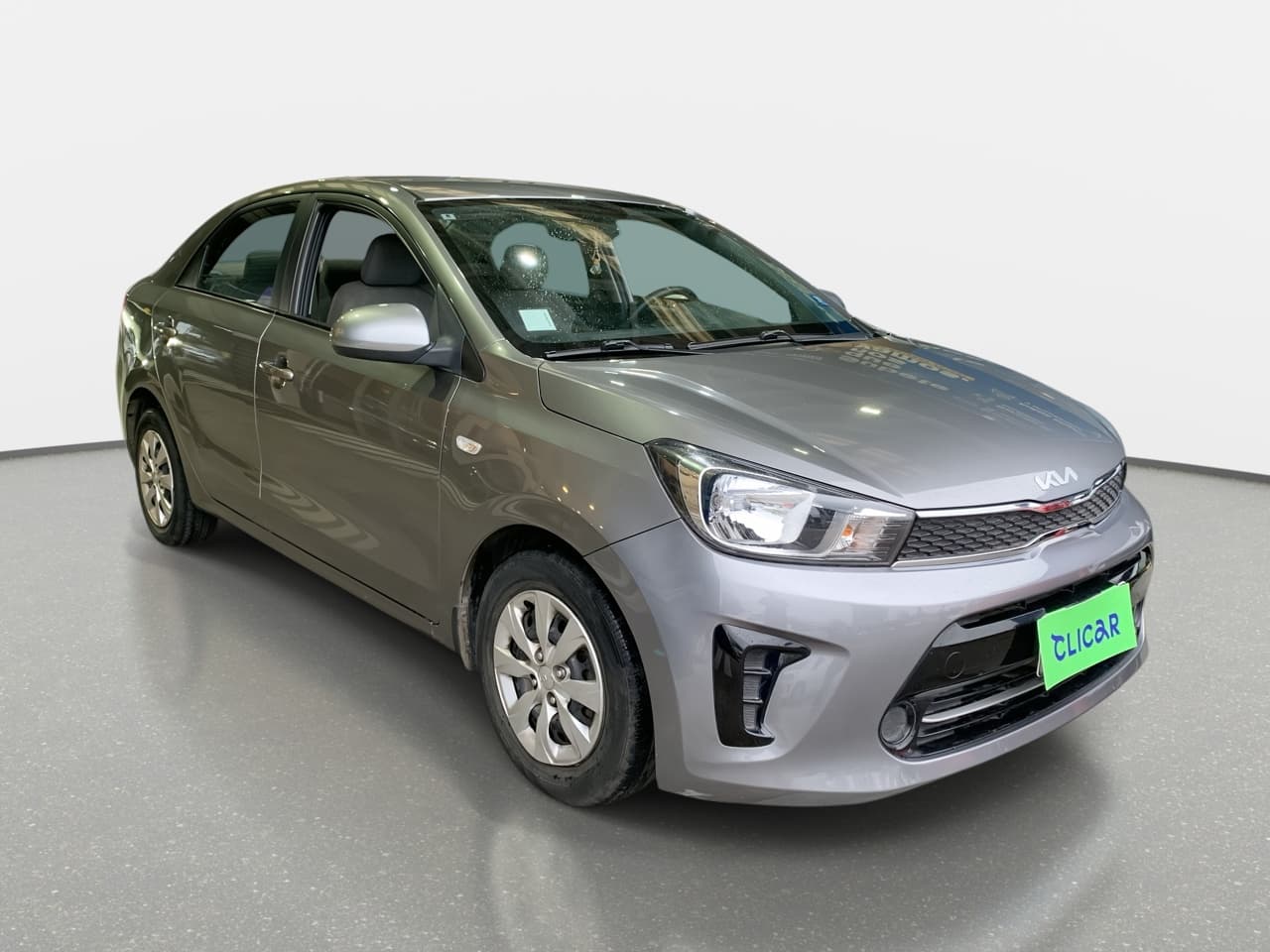 Automovil Kia Soluto