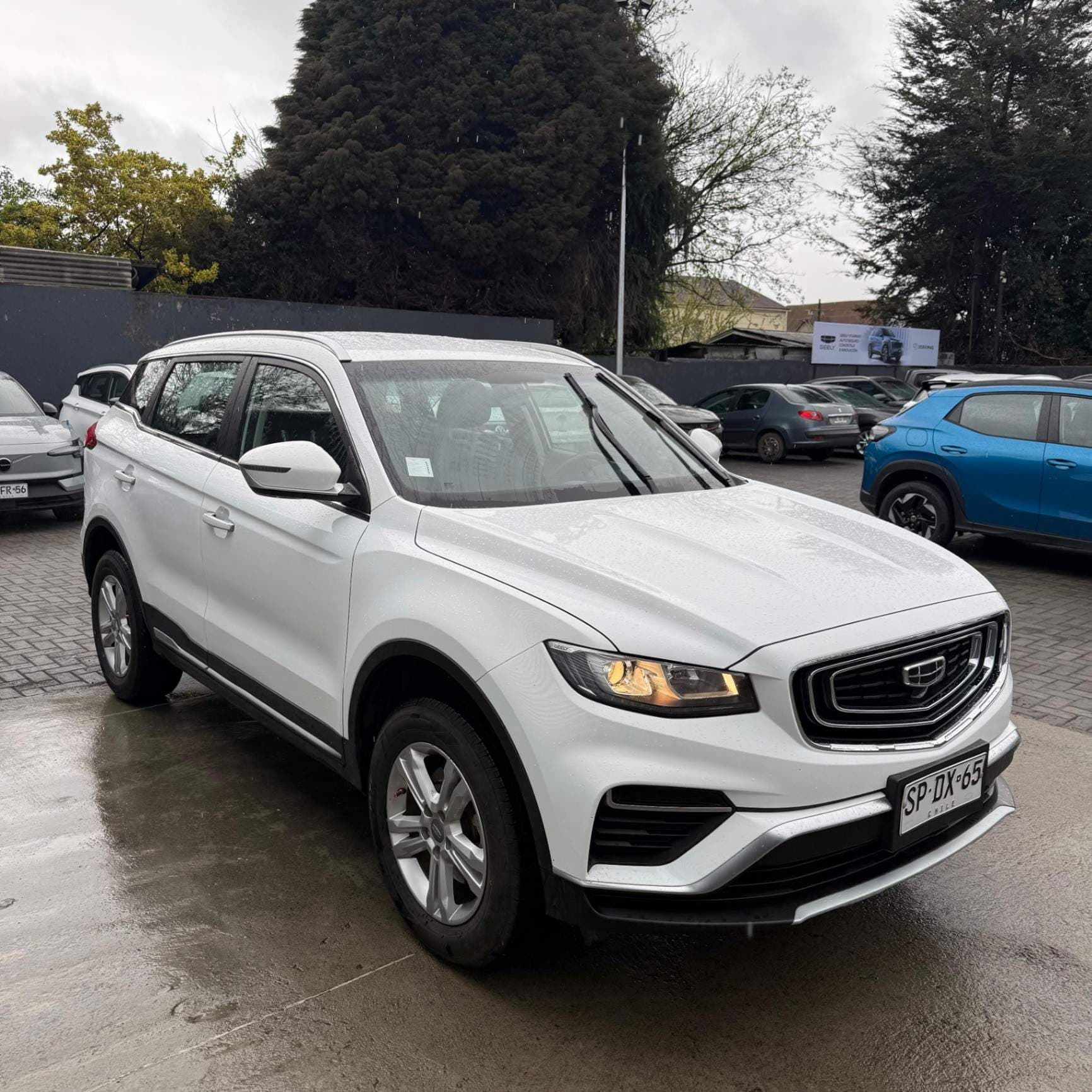 Suv Geely Azkarra