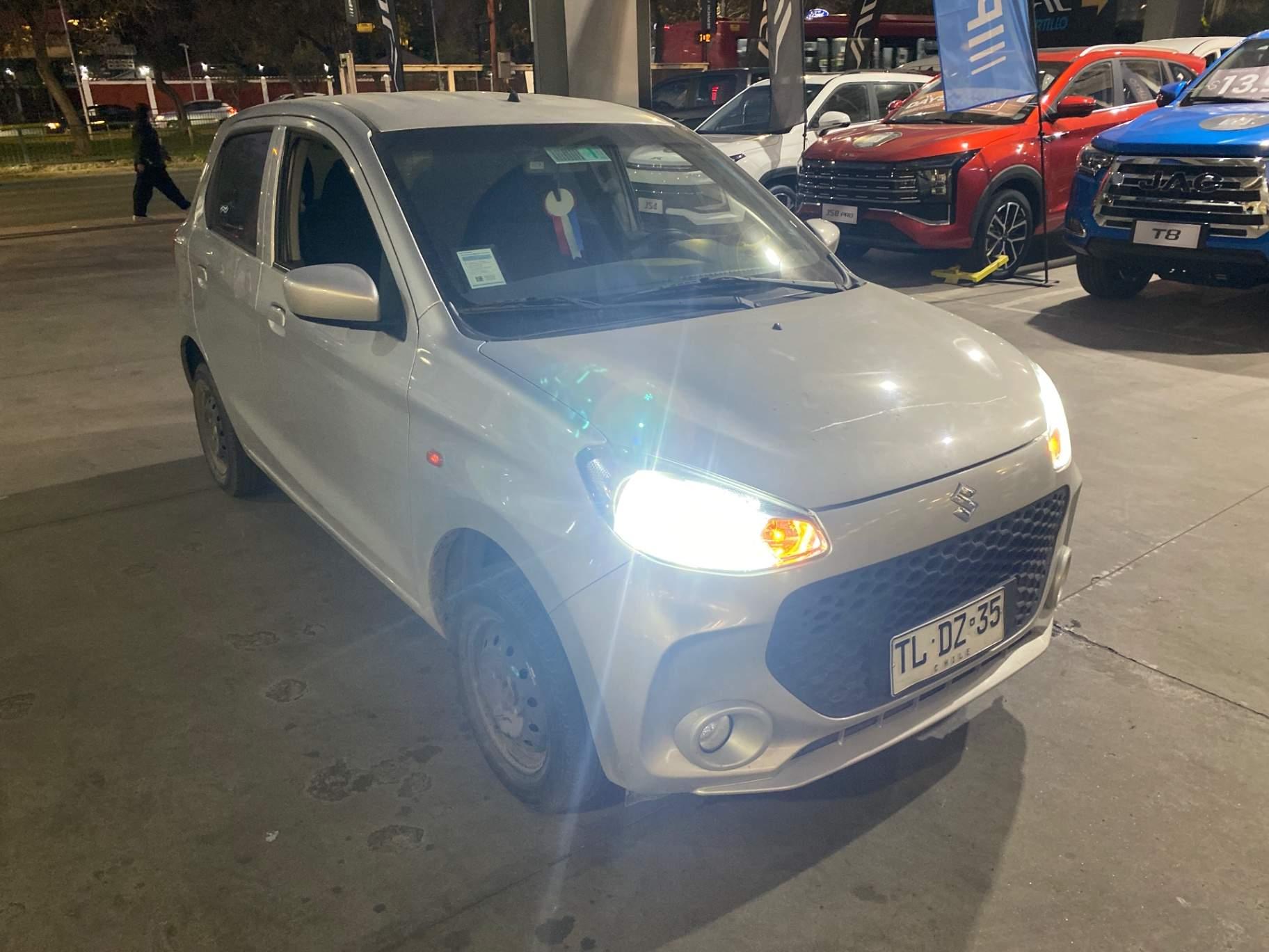 Automovil Suzuki Alto