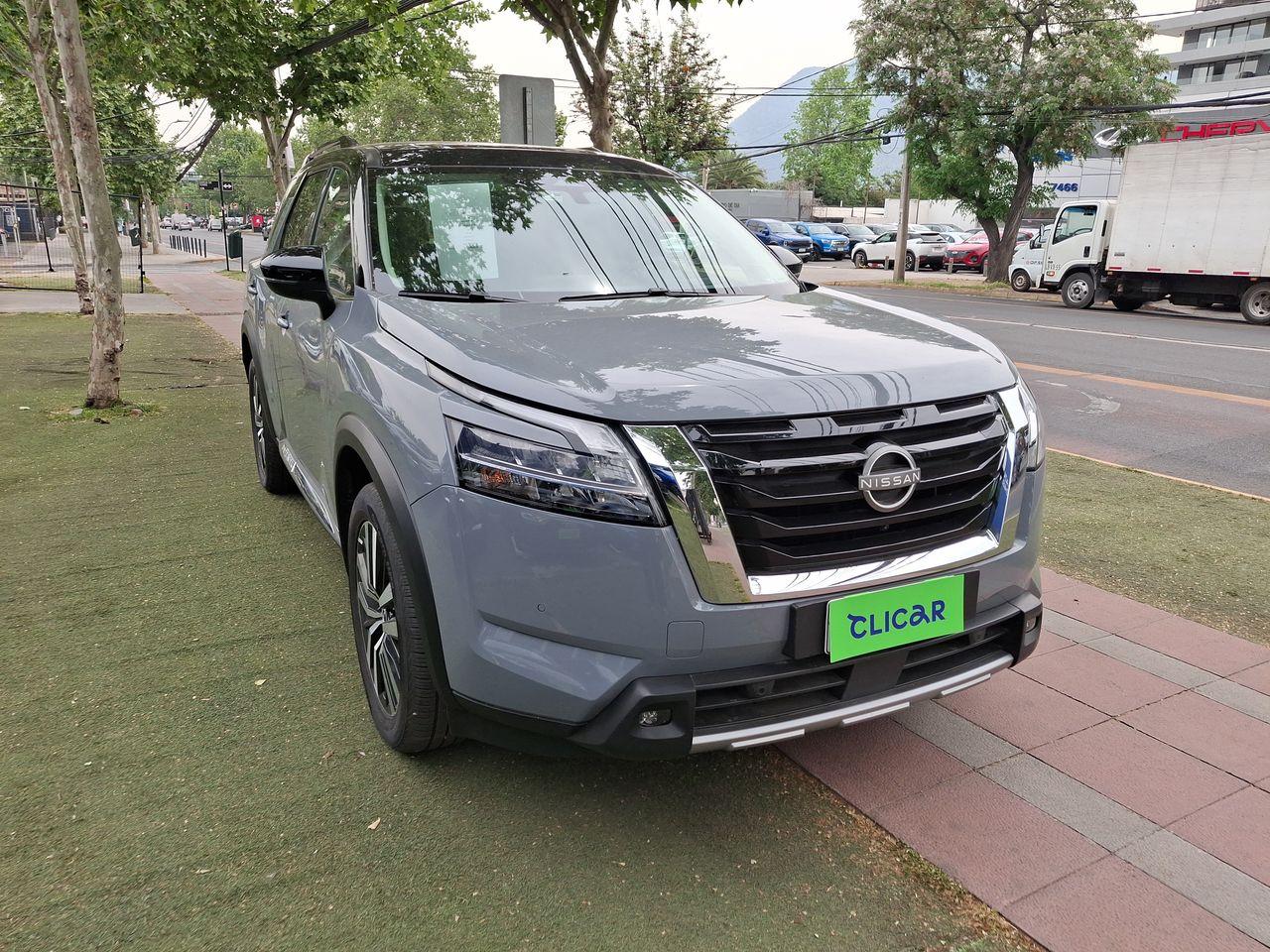 Station Wagon Nissan New Pathfinder