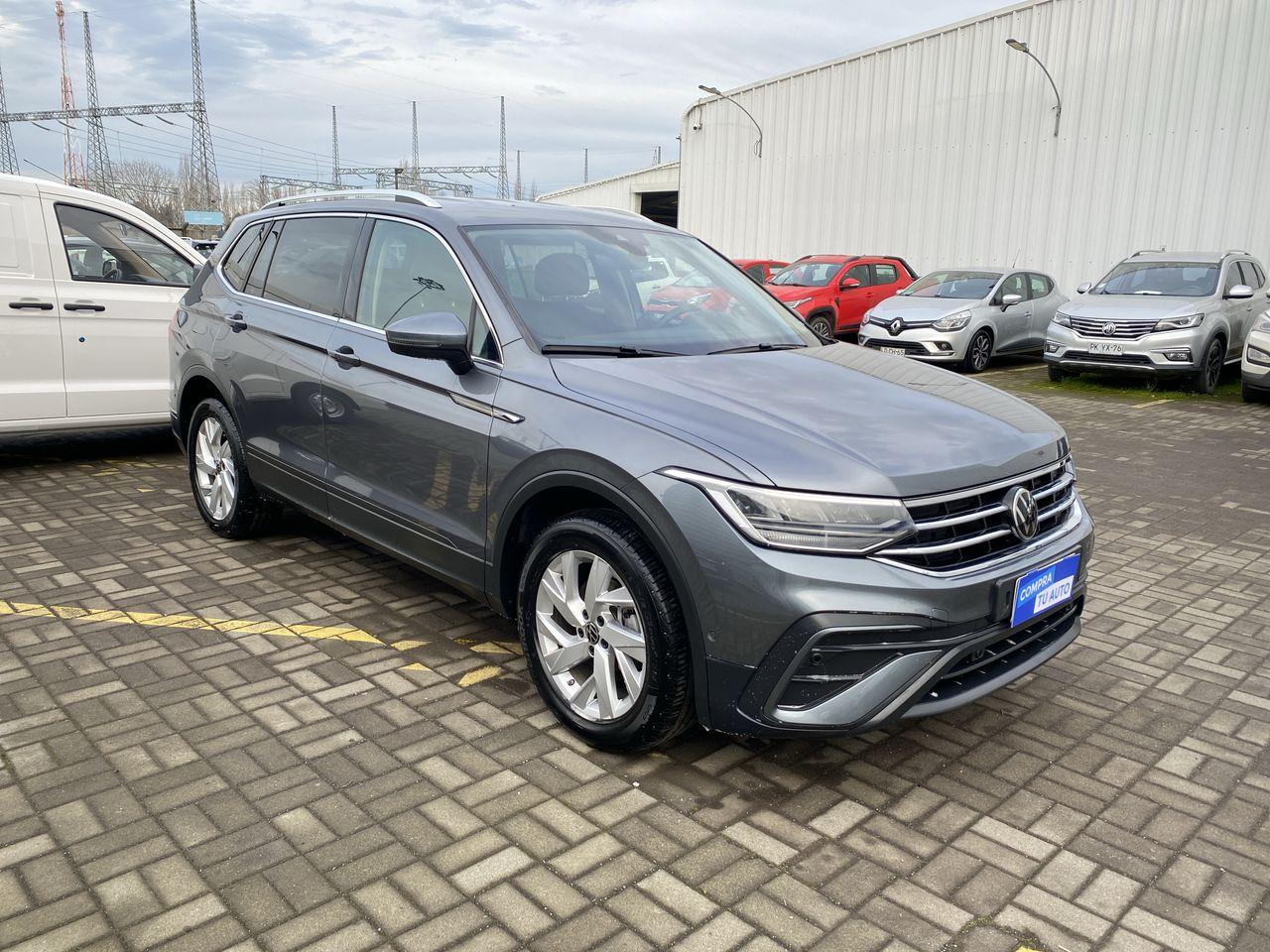 Station Wagon Volkswagen Tiguan