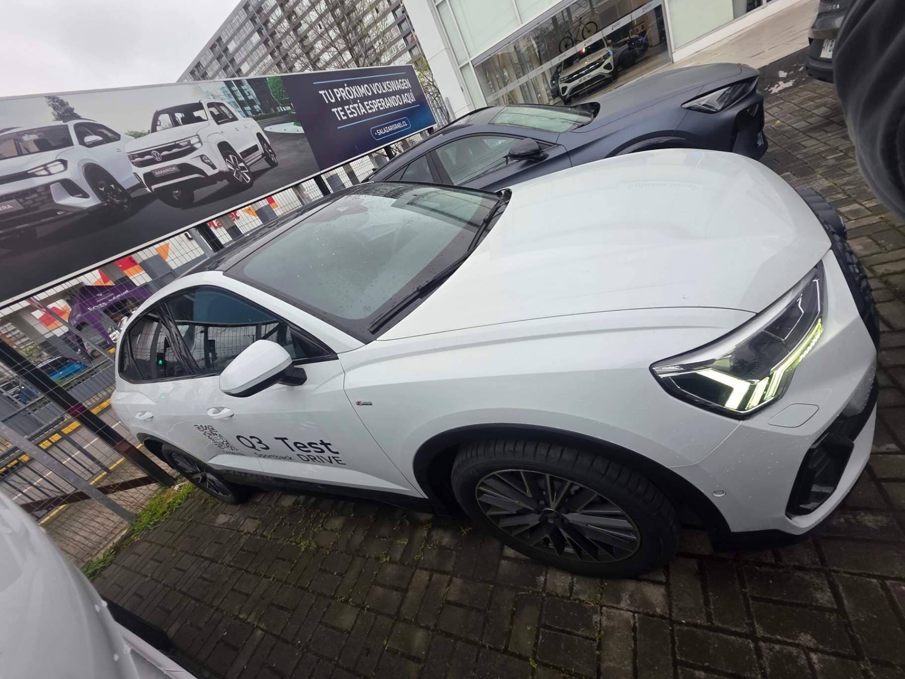 Station Wagon Audi Q3