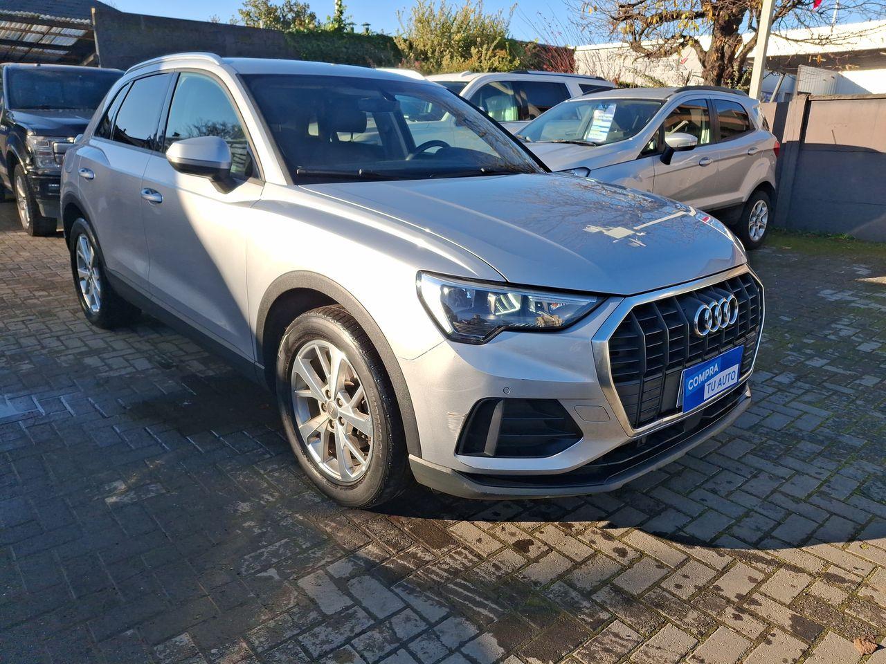 Station Wagon Audi Q3