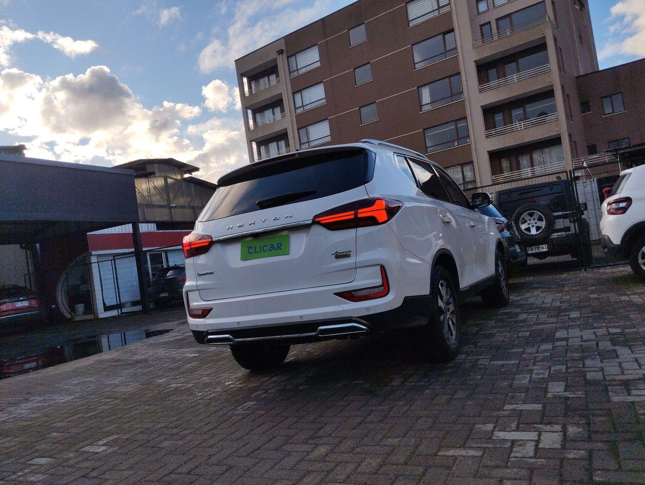 Station Wagon Ssangyong Rexton