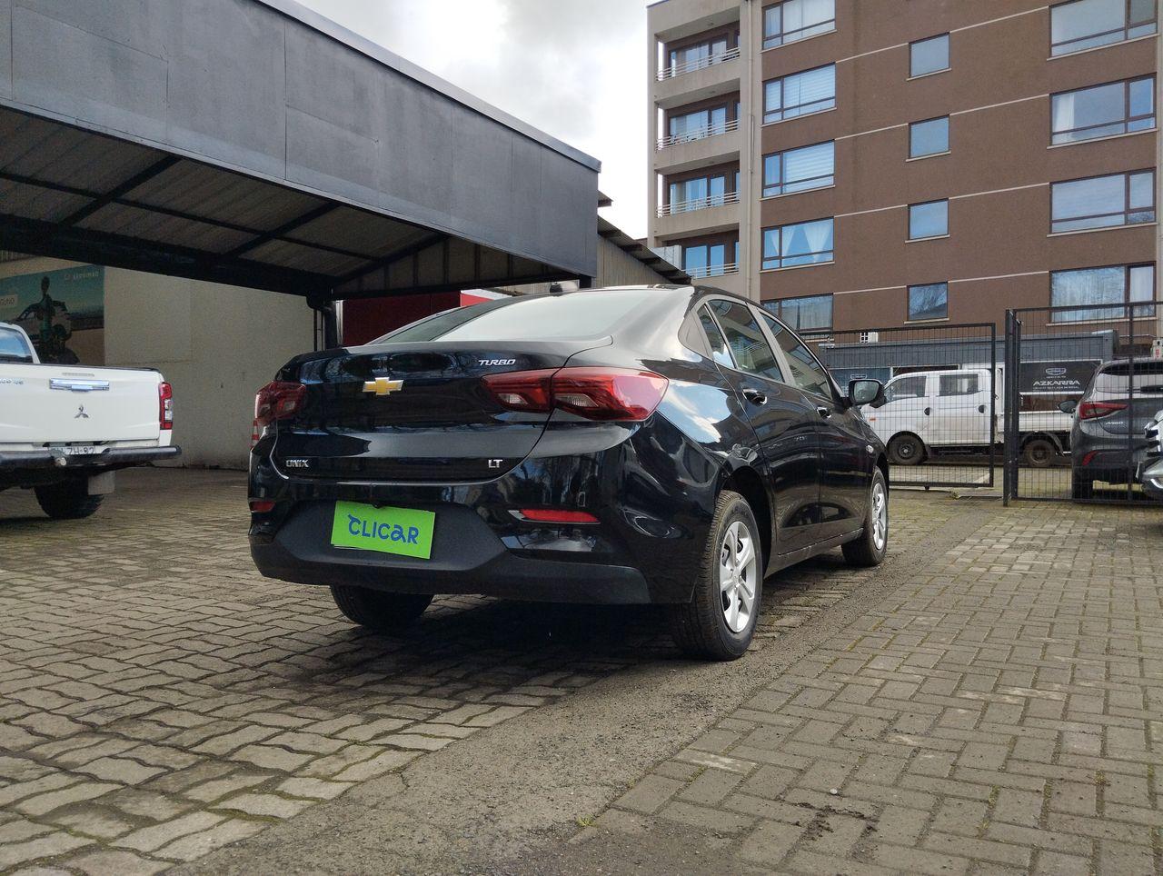 Automovil Chevrolet Onix Sedan